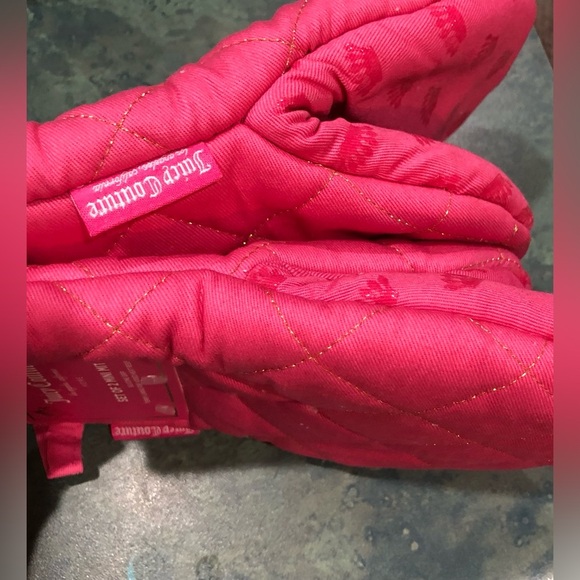 Juicy Couture Barbie pink crown monogram silicon grip‎ mini oven mitts set new - Picture 1 of 11